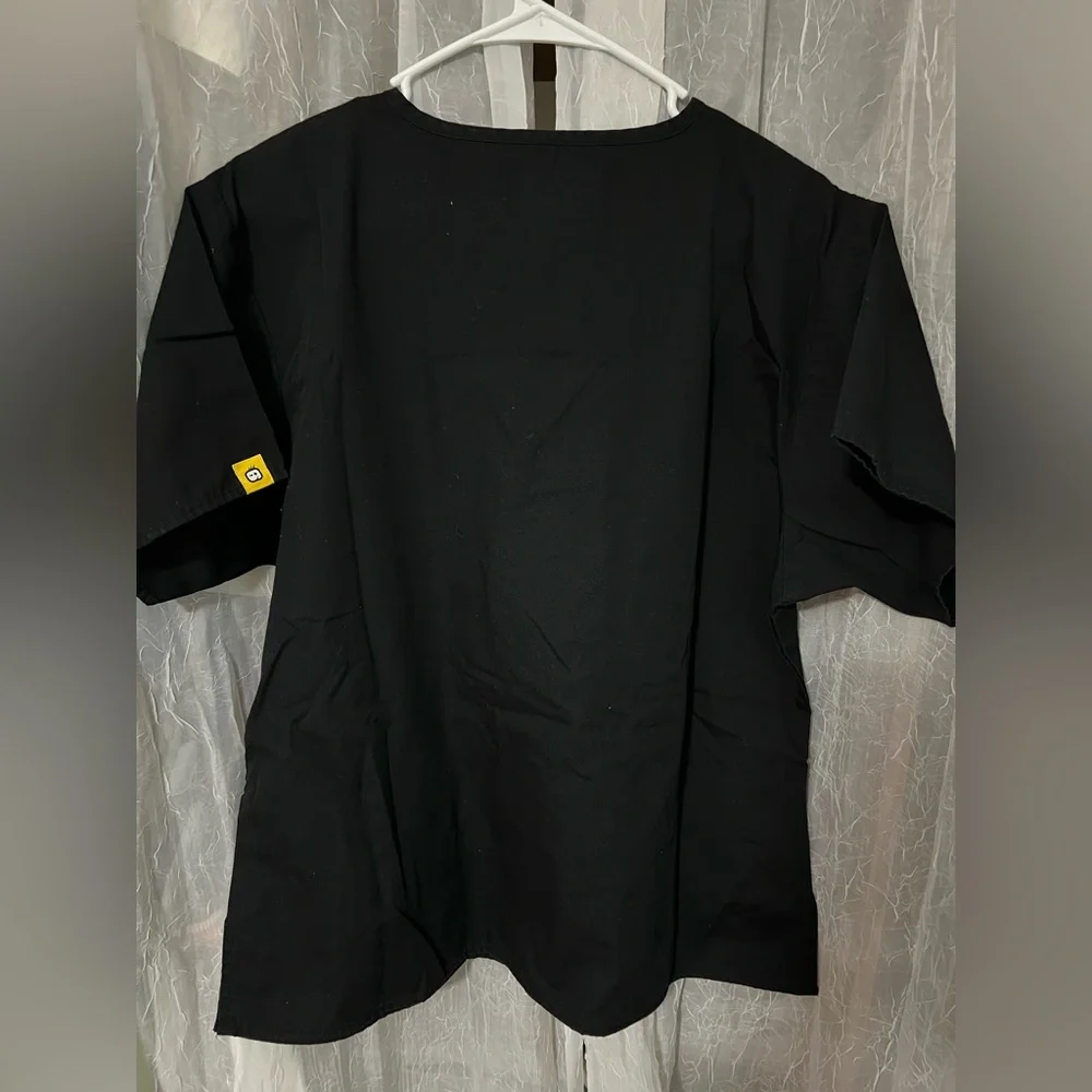 Scrub Top - Picture 2 of 3